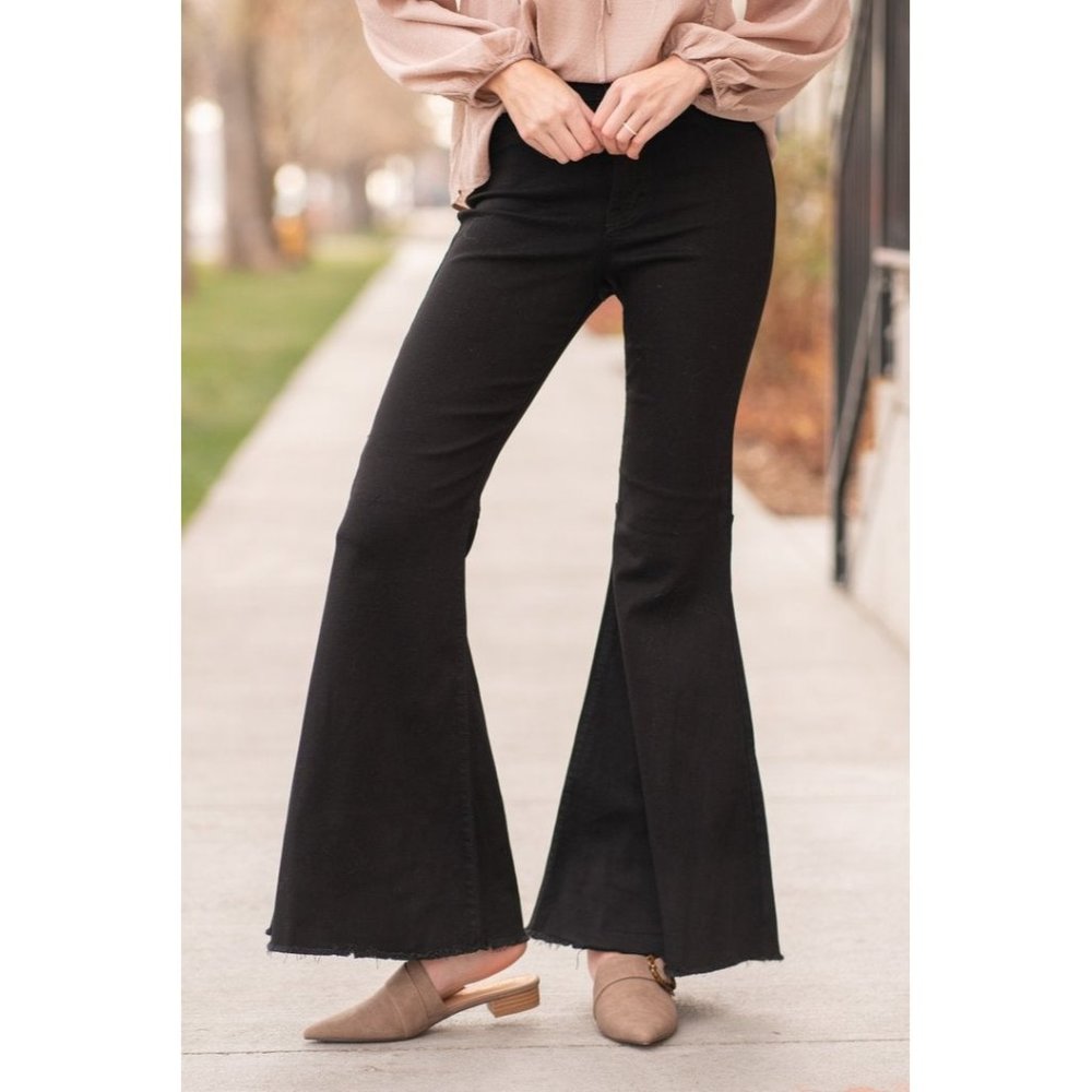 Judy Blue High Waist Super Flare in Black